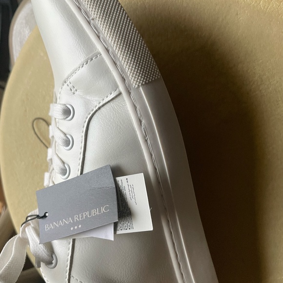 BANANA REPUBLIC MEN’S LEATHER SNEAKERS - Picture 6 of 7